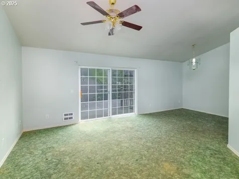 932 Seagate Avenue Coos Bay OR 97420