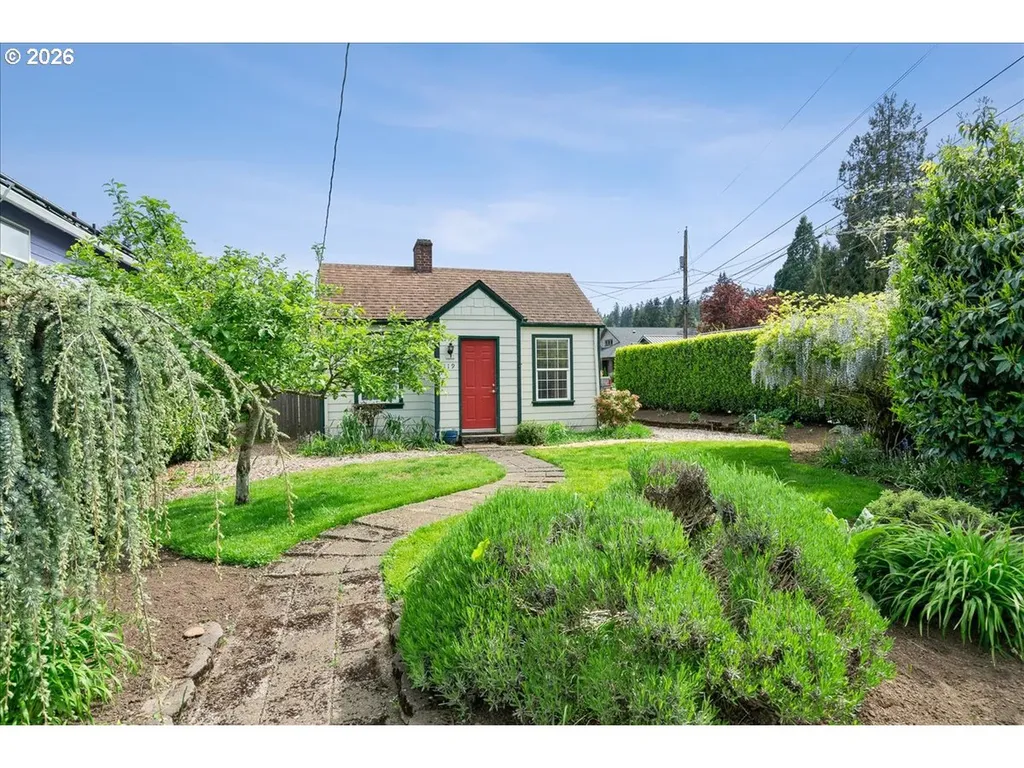 119 Wesley (605 Miller) Street Silverton OR 97381