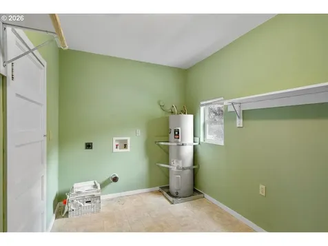 119 Wesley (605 Miller) Street Silverton OR 97381
