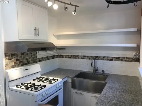 119 Wesley (605 Miller) Street Silverton OR 97381