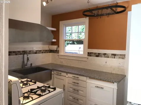 119 Wesley (605 Miller) Street Silverton OR 97381