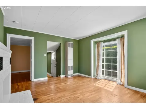 119 Wesley (605 Miller) Street Silverton OR 97381