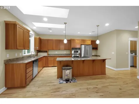 3085 Summit Sky Boulevard Eugene OR 97405