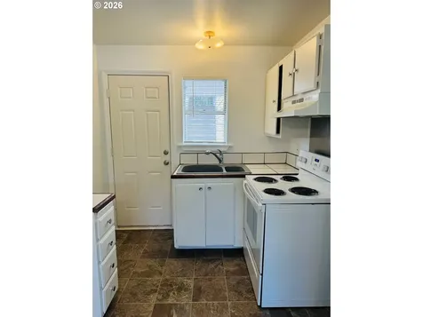 1414 SE Lambert Street Portland OR 97202