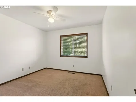 18735 NE Wasco Court Portland OR 97230