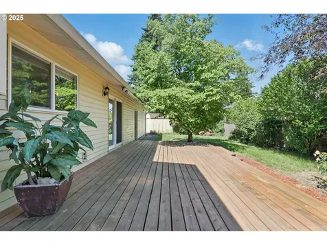 18735 NE Wasco Court Portland OR 97230