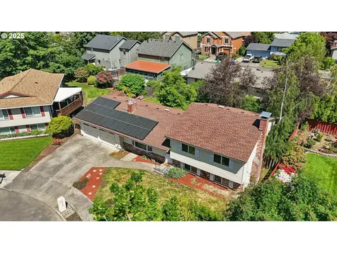18735 NE Wasco Court Portland OR 97230