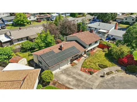 18735 NE Wasco Court Portland OR 97230