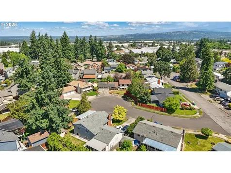 18735 NE Wasco Court Portland OR 97230