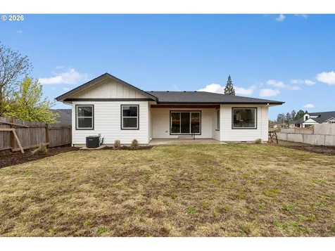 630 S 10th Street Creswell OR 97426