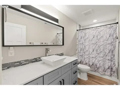 630 S 10th Street Creswell OR 97426