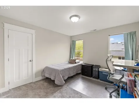 630 S 10th Street Creswell OR 97426