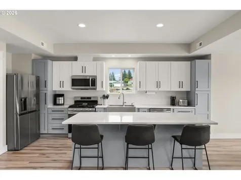 630 S 10th Street Creswell OR 97426