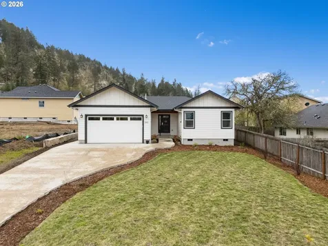 630 S 10th Street Creswell OR 97426