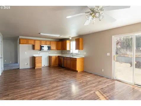 2464 Blue Jay Street Umatilla OR 97882