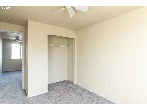 2464 Blue Jay Street Umatilla OR 97882