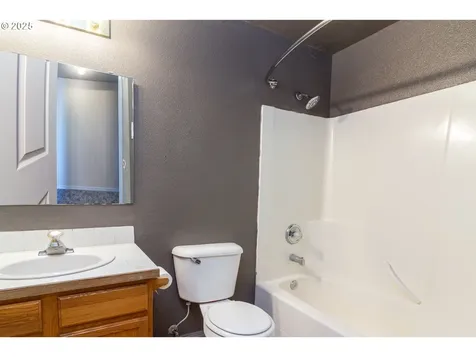 2464 Blue Jay Street Umatilla OR 97882