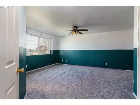 2464 Blue Jay Street Umatilla OR 97882