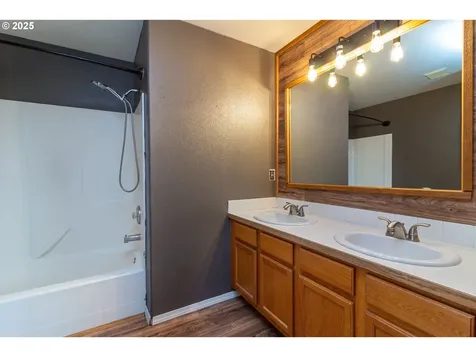 2464 Blue Jay Street Umatilla OR 97882