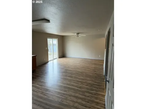 2464 Blue Jay Street Umatilla OR 97882