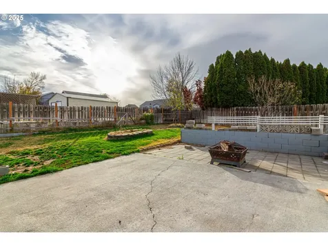 2464 Blue Jay Street Umatilla OR 97882