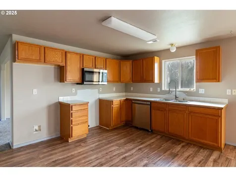 2464 Blue Jay Street Umatilla OR 97882