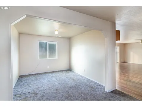 2464 Blue Jay Street Umatilla OR 97882