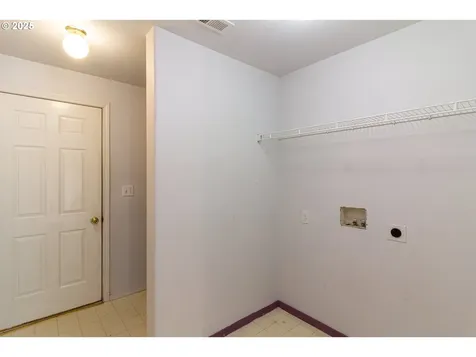 2464 Blue Jay Street Umatilla OR 97882