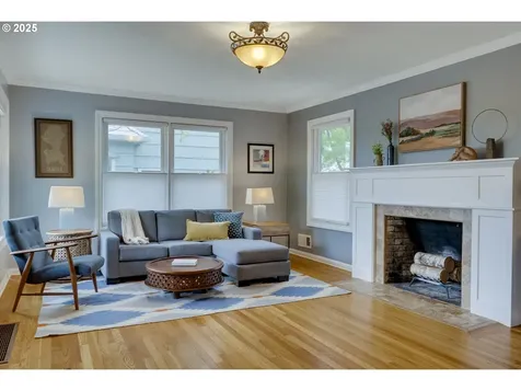 1814 NE Ainsworth Street Portland OR 97211