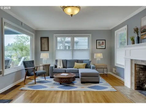 1814 NE Ainsworth Street Portland OR 97211