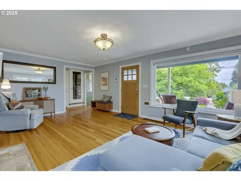 1814 NE Ainsworth Street Portland OR 97211