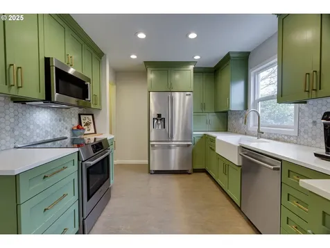 1814 NE Ainsworth Street Portland OR 97211