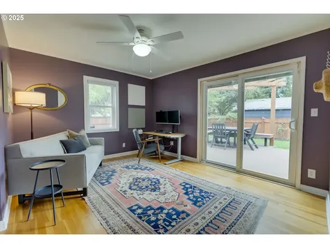 1814 NE Ainsworth Street Portland OR 97211