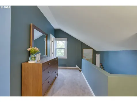 1814 NE Ainsworth Street Portland OR 97211