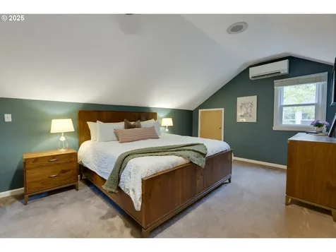 1814 NE Ainsworth Street Portland OR 97211