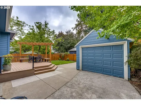 1814 NE Ainsworth Street Portland OR 97211