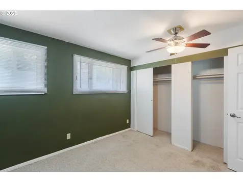 2297 NE Vine Street Roseburg OR 97470