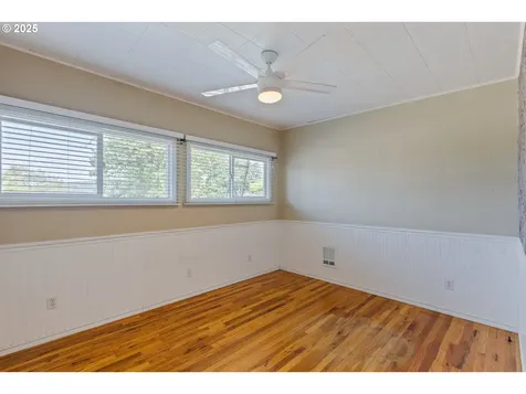 2297 NE Vine Street Roseburg OR 97470