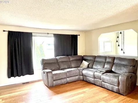 2632 NE 7th Court Gresham OR 97030