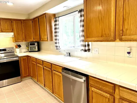 2632 NE 7th Court Gresham OR 97030