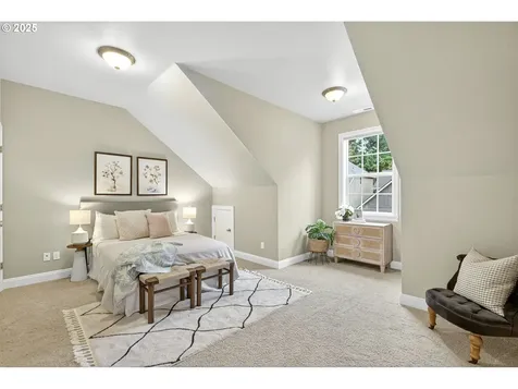 7169 SW Ash Creek Court Portland OR 97223