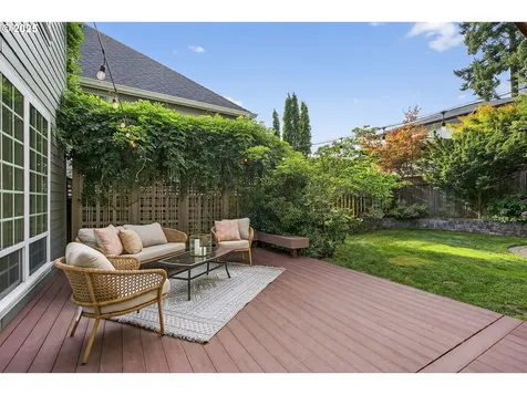 7169 SW Ash Creek Court Portland OR 97223
