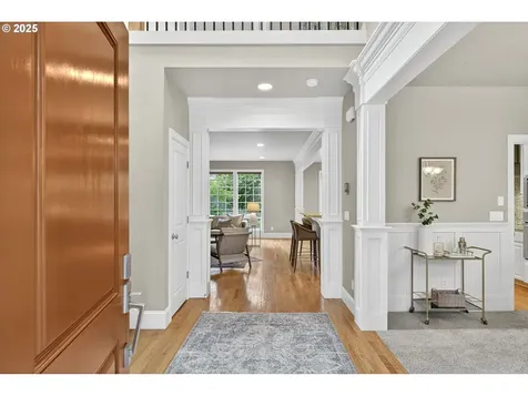 7169 SW Ash Creek Court Portland OR 97223