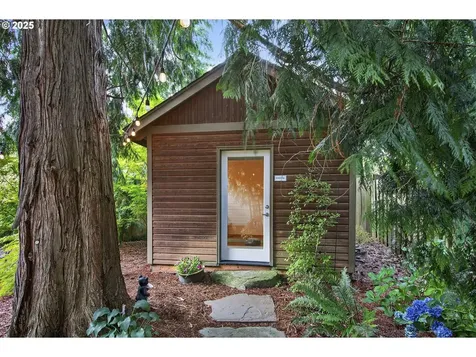 7169 SW Ash Creek Court Portland OR 97223