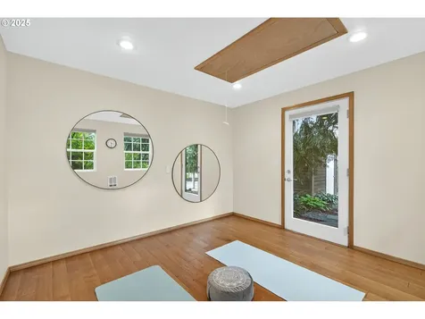 7169 SW Ash Creek Court Portland OR 97223