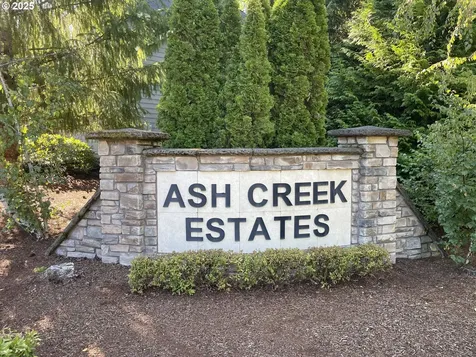 7169 SW Ash Creek Court Portland OR 97223
