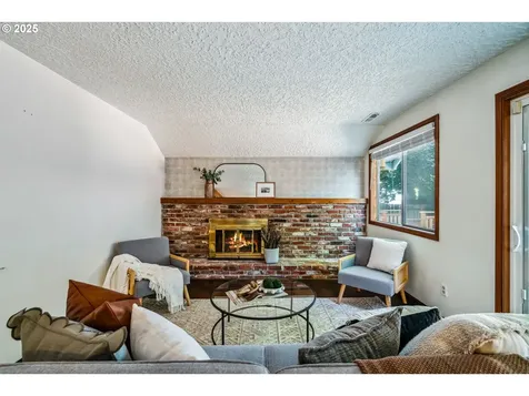 10004 NE Heron Circle Vancouver WA 98664