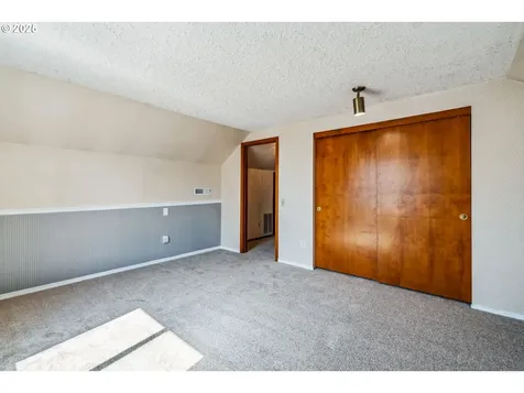 10004 NE Heron Circle Vancouver WA 98664