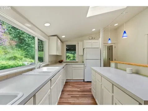 14207 NW Newberry Road Portland OR 97231