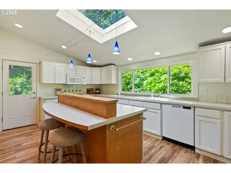 14207 NW Newberry Road Portland OR 97231